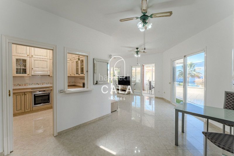 Foto 2c5675d7-b121-43f8-9859-ee8fc51a7792. Xalet amb aparcament piscina a Los Cristianos Arona