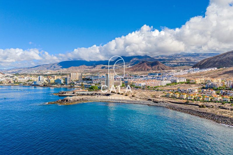 Foto 3fb2598a-cb98-4af6-8f1c-ba0a1919651b. Xalet amb aparcament piscina a Los Cristianos Arona