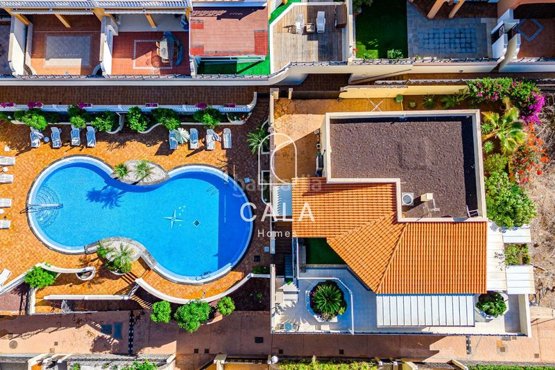 Foto 78cd428d-e7c9-4692-b146-0c52adcc532a. Xalet amb aparcament piscina a Los Cristianos Arona