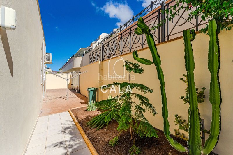 Foto 83d13bc1-9a1d-471f-9ade-ebb796beec6e. Xalet amb aparcament piscina a Los Cristianos Arona