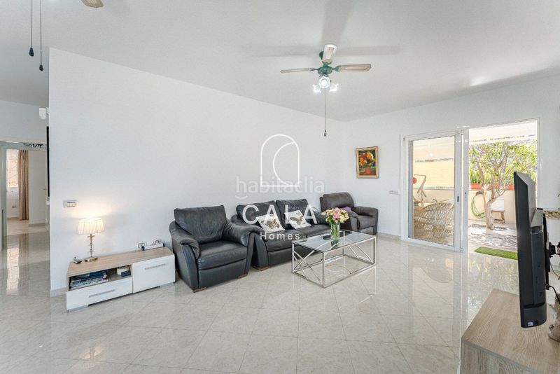 Foto d7a7fa4d-4618-4a49-97e3-a919de8b7774. Xalet amb aparcament piscina a Los Cristianos Arona