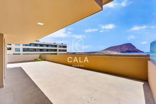 Apartament  Hernán cortés. Amplio apartamento con gran terraza en sotavento suites