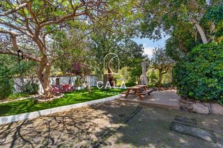 Chalet  Piedra hincada. Casa rural con terreno y vistas al mar