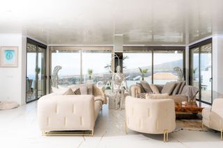 Casa  Vista bella. Exclusiva villa de autor con vistas abiertas al atlántico