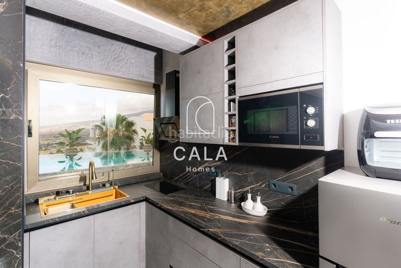 Foto db85785f-1835-4e44-8804-3ac0f25d7ee2. Casa amb calefacció aparcament piscina a San Eugenio Alto Adeje