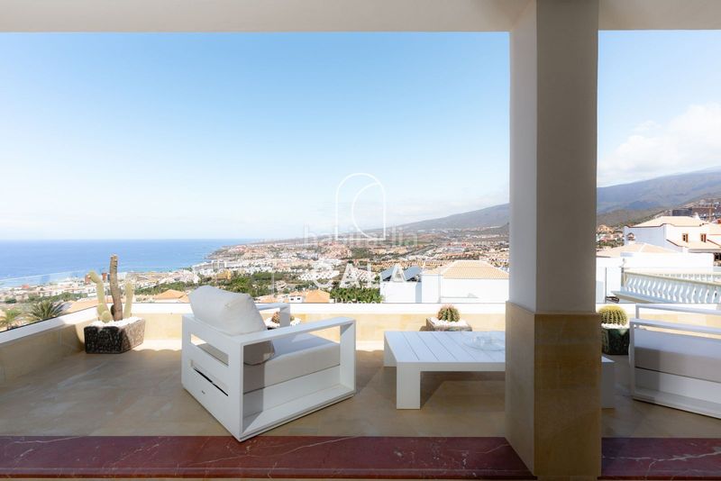 Foto ded88273-ff4d-48e5-af72-08e404414d7b. Casa amb calefacció aparcament piscina a San Eugenio Alto Adeje