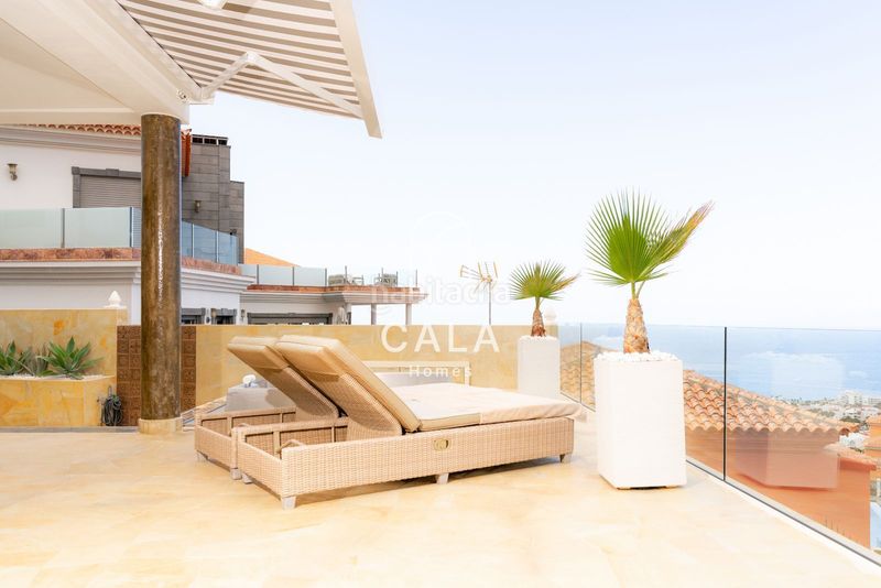 Foto eade5a0b-23bf-4be0-a359-1a23ffec6e23. Casa amb calefacció aparcament piscina a San Eugenio Alto Adeje