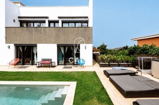 Chalet  Los sauces. Exclusiva villa en el golf de agua garcía