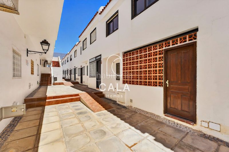 Foto ec8192b5-296a-4d8c-bf6b-986e94cd0cab. Casa adossada amb aparcament piscina a Playa de San Juan Guía de Isora