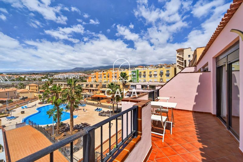 Foto 2f12b2b3-73dc-4d29-8666-cb78c044bb40. Duplex con parcheggio piscina in Callao Salvaje - Playa Paraíso Adeje