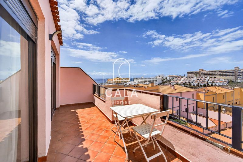 Foto 98a0d047-91d0-48b9-8eec-b01fe7cdcfd7. Duplex con parcheggio piscina in Callao Salvaje - Playa Paraíso Adeje