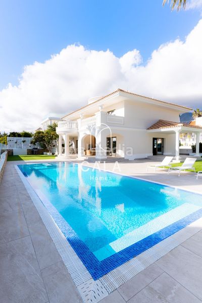 Foto c71ad752-1b92-42d6-97f6-de6ecb93f4ba. Casa amb calefacció aparcament piscina a La Caleta Adeje