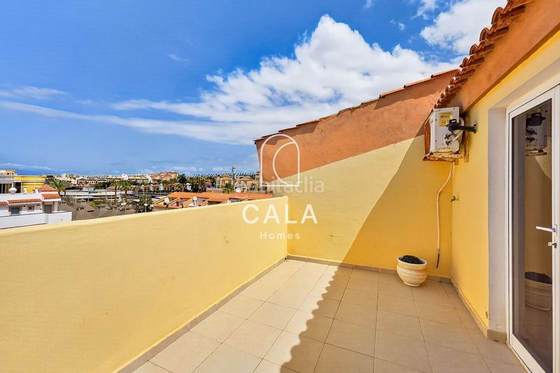 Foto d1ae8725-3c41-451c-9f16-6b9d6b95b3fd. Casa adossada amb calefacció piscina a Playa del Duque Adeje