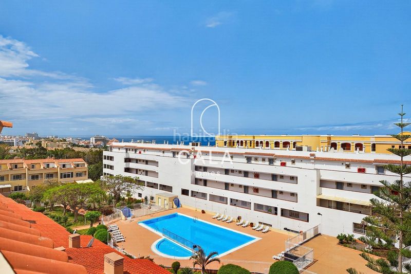Foto ee9bb15f-0bf5-4203-9187-eb3cfafc7085. Casa adossada amb calefacció piscina a Playa del Duque Adeje