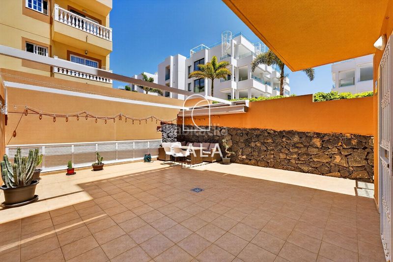 Foto ba9324b1-c8de-4449-a998-fd1cc4cede5c. Pis amb aparcament piscina a Palm - Mar Arona