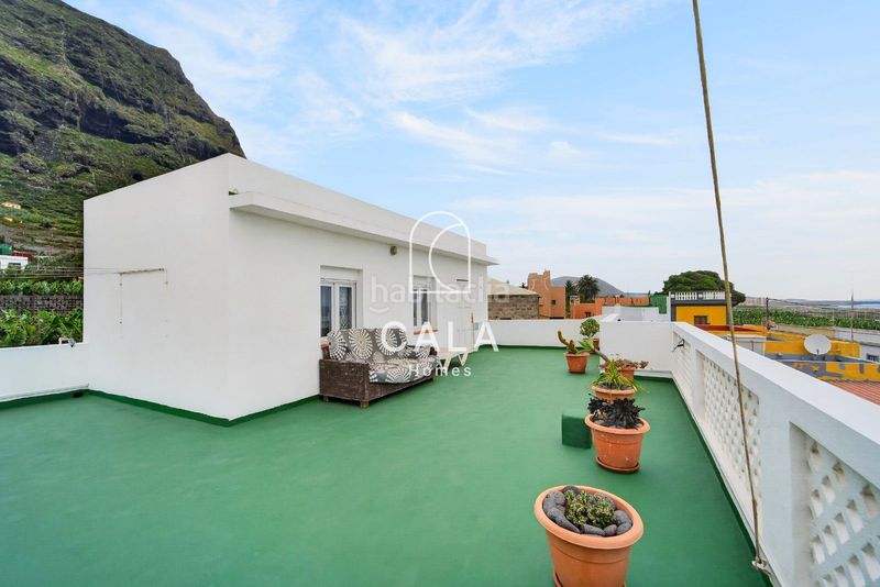 Foto c59ba831-ae06-44a2-bd5d-fcfd6c86b4f6. Casa amb aparcament a Garachico