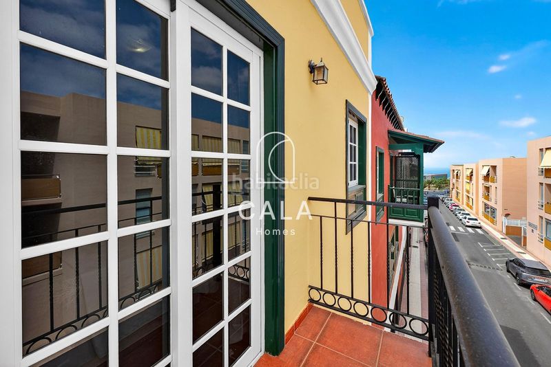 Foto a7a68129-363b-4488-af41-d83083c1434c. Casa adossada amb aparcament piscina a Casco Urbano Adeje