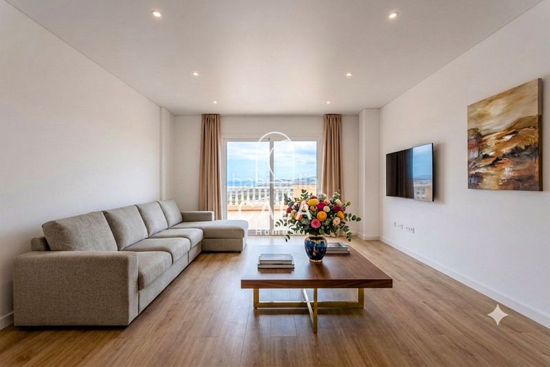Foto 1e6f7ba3-e9bd-4a07-be40-7b996979bc64. Apartament amb piscina a Torviscas Centro y Alto Adeje