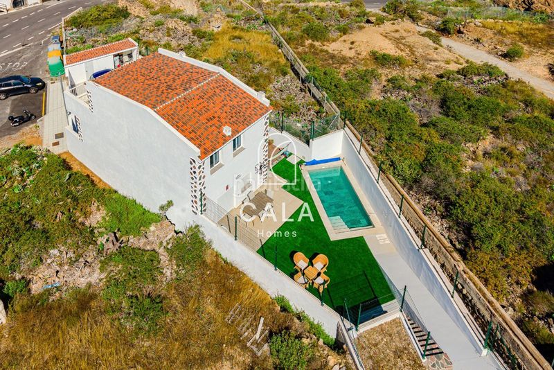 Foto 877810f8-3cd0-47b6-b22d-196fc7dbbd09. Casa  arcoíris en Tijoco Bajo Adeje