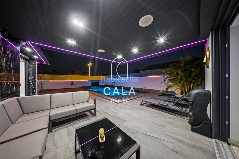 Foto 19aed614-d39f-4016-9012-75a2fa2d4c6a. Casa amb calefacció aparcament piscina a Playa Fañabé Alto Adeje