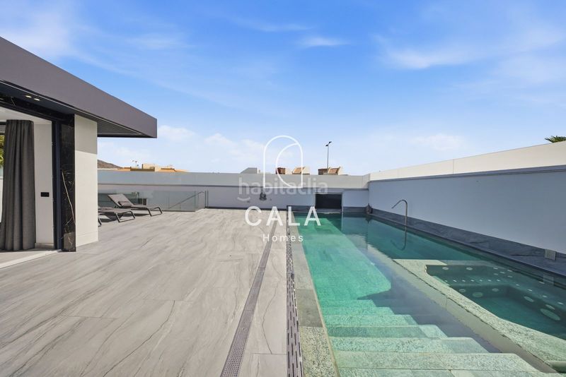 Foto 1e5c33fe-5095-4b80-8e77-d9e797068029. Casa amb calefacció aparcament piscina a Playa Fañabé Alto Adeje