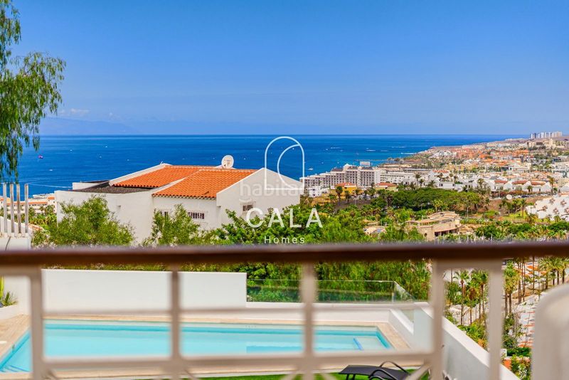 Foto 410606f0-fa75-4c85-8411-b901a4af7650. Casa amb aparcament piscina a San Eugenio Alto Adeje