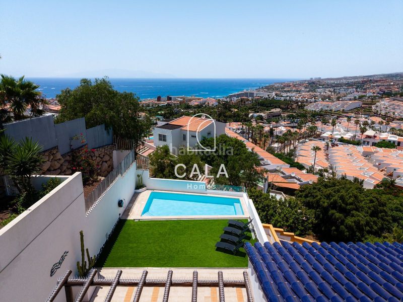 Foto a4a0aaf0-d64b-4fd5-ac3a-80e1cbcf0691. Casa amb aparcament piscina a San Eugenio Alto Adeje