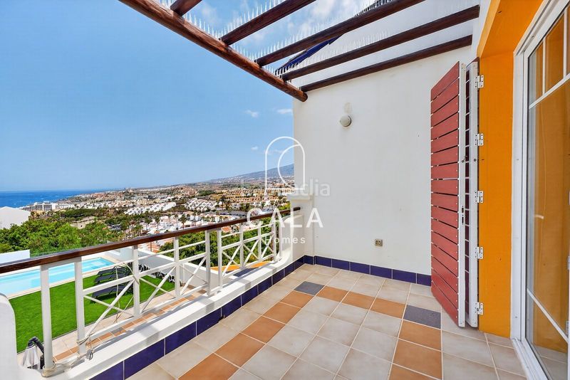 Foto bde854b1-e8bf-40a0-937f-4a455bec84bb. Casa amb aparcament piscina a San Eugenio Alto Adeje
