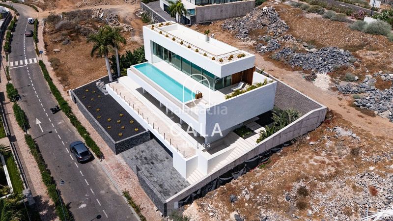 Foto 3a51343f-ffa7-4849-9452-f253db374a49. Casa amb calefacció aparcament piscina a Abama Guía de Isora