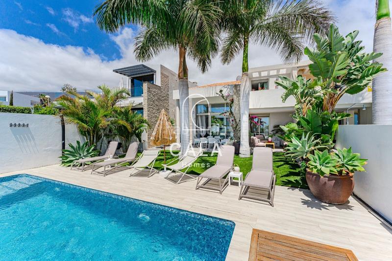 Foto 6a27c2c9-f830-47fb-9a83-870679d6c36b. Chalet con parcheggio piscina in La Caleta Adeje