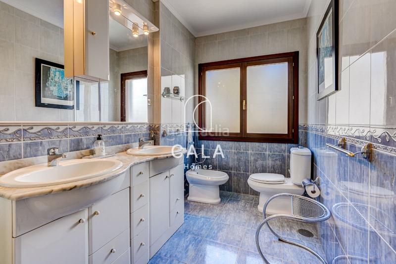 Foto 9928a68e-faf5-4b31-8226-11cf9b41f6b7. Àtic amb aparcament piscina a Los Cristianos Arona