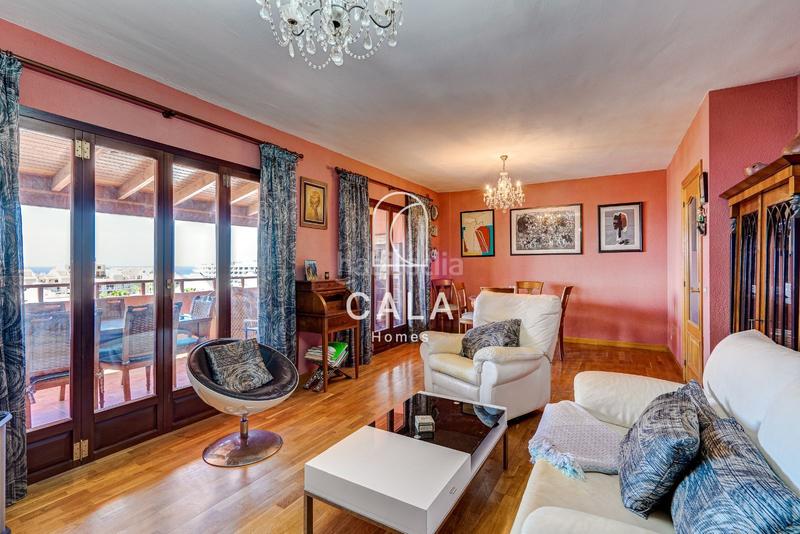 Foto a345da3f-ff7b-4648-b910-bad052203f63. Àtic amb aparcament piscina a Los Cristianos Arona