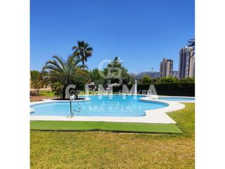 Apartament  N/a. Apartamento en benidorm con vistas al mar y piscina comunitaria