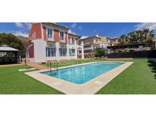 Xalet a Calle londres 14. Chalet de lujo en sierra cortina en finestrat