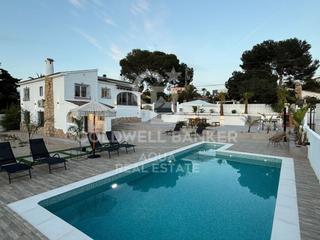 Lloguer Casa  N/a. Villa en alquiler en calpe