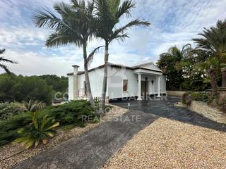 Chalet  N/a. Chalet o casa en venta en altea la vella