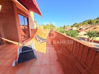 Casa adossada  N/a. Gran adosado de esquina en la nucia