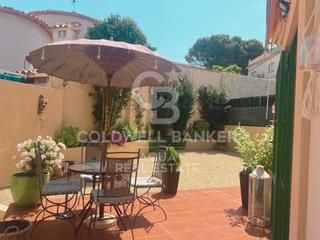 Chalet  N/a. Chalet luminoso en zona residencial del albir