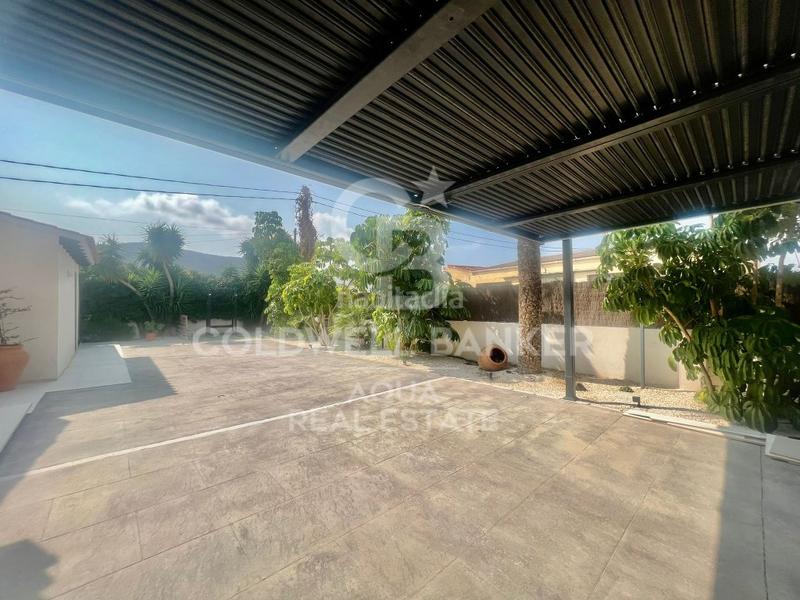 Foto 431d0b05-7e1c-4f4d-befc-aee4cb193874. Affitto chalet con parcheggio piscina in L´Albir Alfàs del Pi (l´)