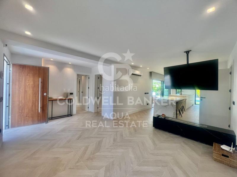 Foto b9ff86ad-930f-4784-8c28-4030d6cb9e8e. Affitto chalet con parcheggio piscina in L´Albir Alfàs del Pi (l´)