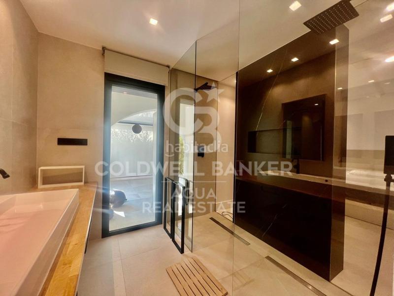 Foto 6d8d8879-bd0a-4b98-8675-e8e34efc2e86. Lloguer xalet amb aparcament piscina a L´Albir Alfàs del Pi (l´)