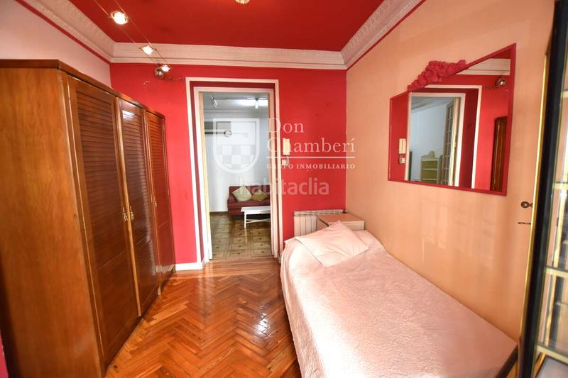 Foto 5df95af7-3045-484d-a562-d88e4e8b17a6. Piso  de 3 habitaciones en Almagro en Almagro Madrid