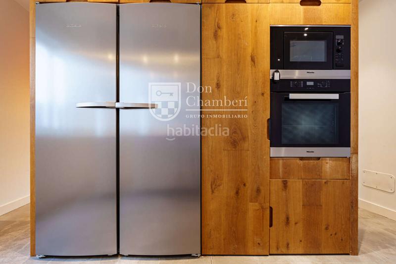 Foto b6ca1369-40e6-45d1-9038-a379d0a436aa. Rent flat with heating in Cortes-Huertas Madrid