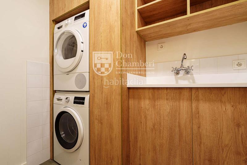 Foto ce524bdc-3ada-4b1d-8787-be1c2e86a6d4. Rent flat with heating in Cortes-Huertas Madrid