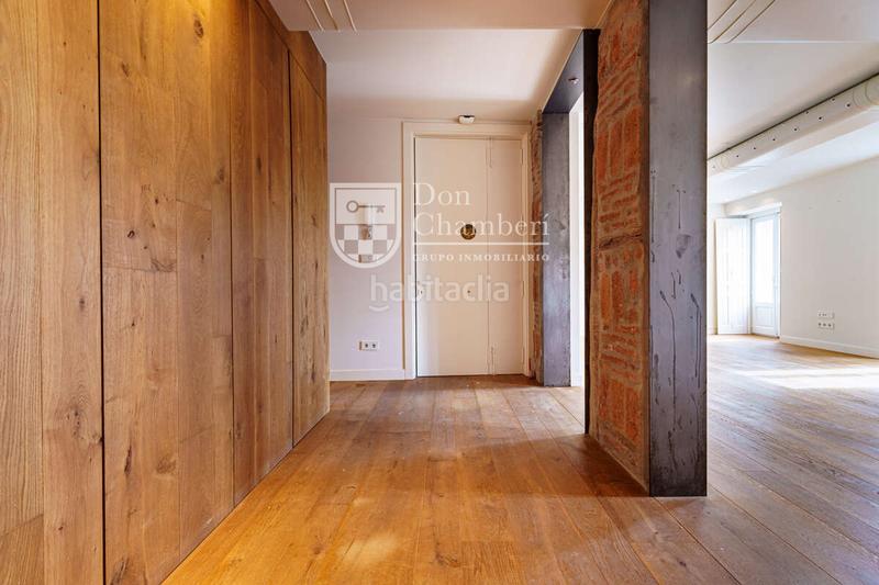 Foto f31dfe58-3b43-48a8-969b-b76a86de778a. Rent flat with heating in Cortes-Huertas Madrid