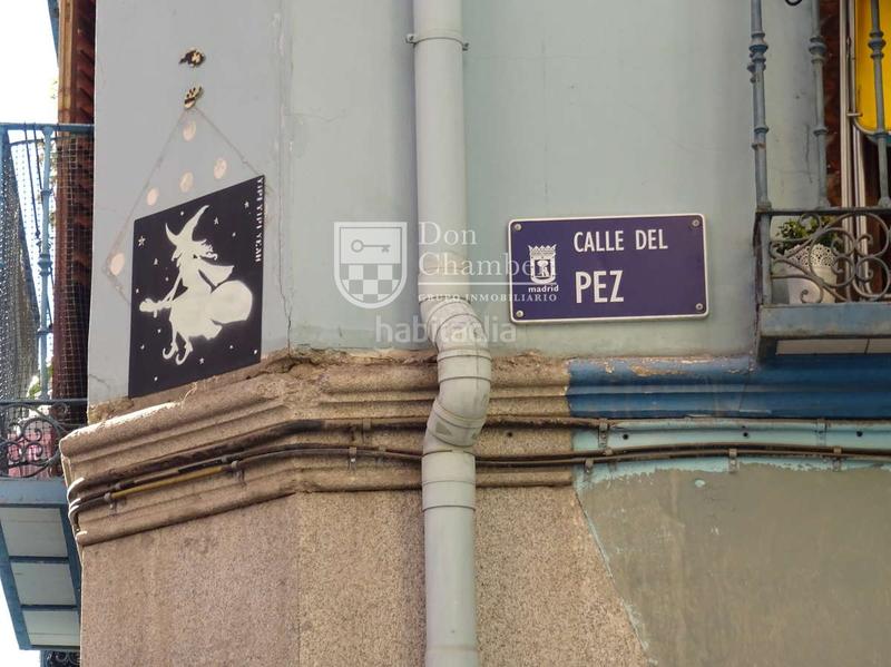 Foto 88030027-747a-412c-a3b7-e23d0df6209c. Alquiler apartamento ático luminoso con terraza privada en malasaña en Madrid