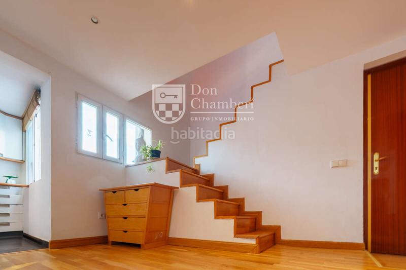 Foto 993e55d7-48e8-4ed4-b27a-8010dc1fb87d. Alquiler apartamento ático luminoso con terraza privada en malasaña en Madrid