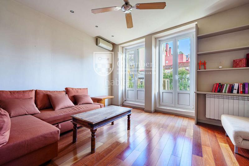 Foto e70ce865-ea08-4ff1-9b58-68b8d221dd7c. Alquiler piso espectacular piso exterior con dos balcones y vistas abiertas en Madrid