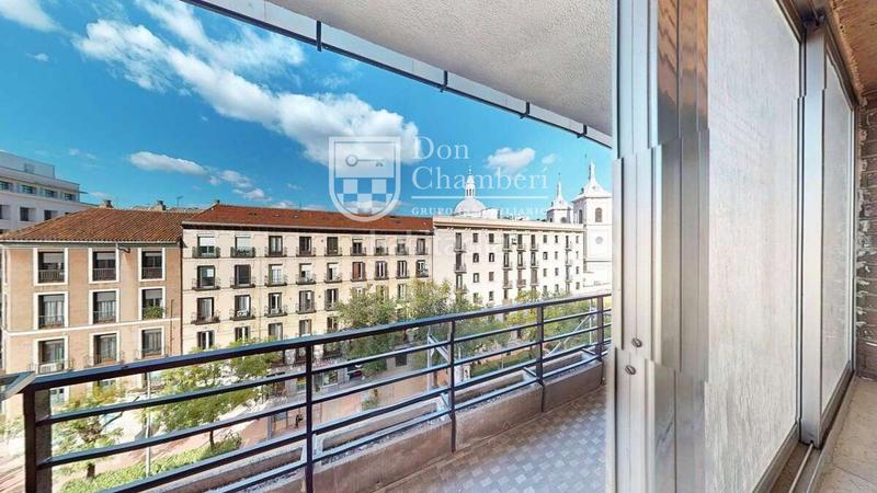 Foto a1cccdab-fe25-4630-ac16-63a1ef7f4ab9. Appartamento con parcheggio in Trafalgar Madrid