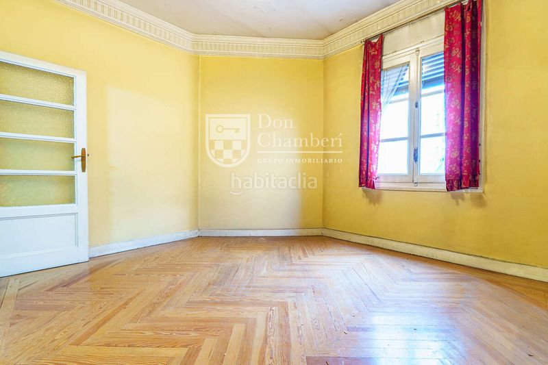 Foto b6df90c1-2da5-470d-86b3-868afefba6de. Pis amb calefacció a Almagro Madrid